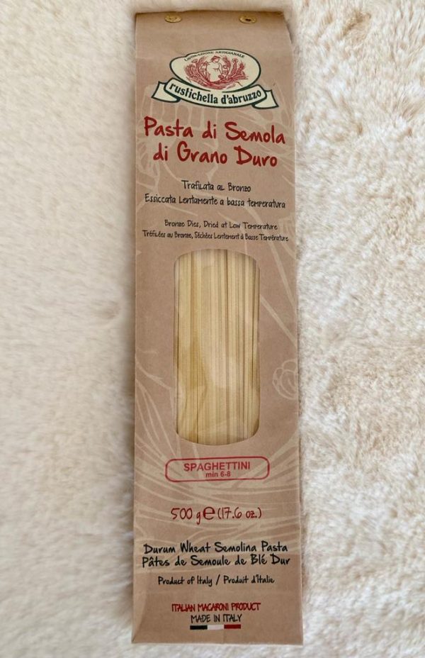 Spaghettini d'Abruzzo - Auf diesem Bild wird eine naturbelassene Verpackung mit den Spaghettini d'Abruzzo.